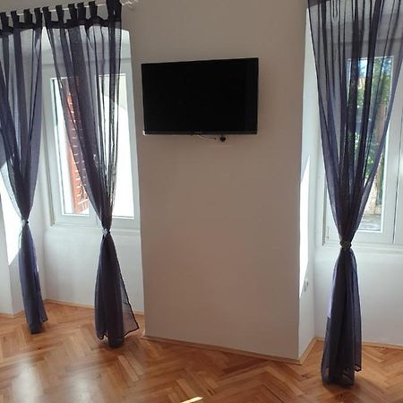 Apartman P-E Póla Kültér fotó