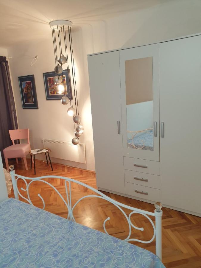 Apartman P-E Póla Kültér fotó