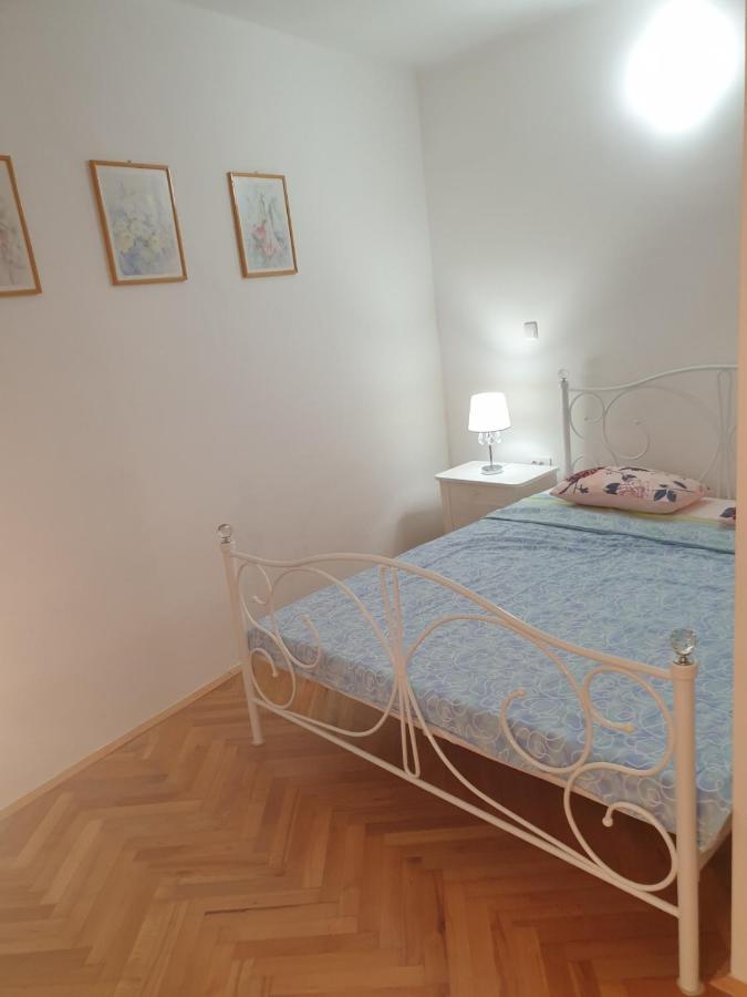 Apartman P-E Póla Kültér fotó